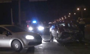 Zırhlı araç ile otomobil çarpıştı