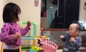 Karate yapan abla kardeş!