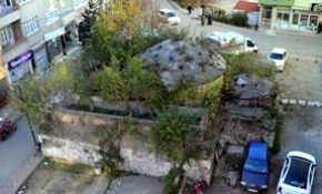 Evliya Çelebi'nin seyahatnamesinde de geçen "tarihi hamam" satılık