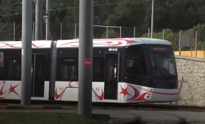 Yerli tramvay yolcu taşımaya başladı