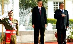 Cumhurbaşkanı Erdoğan, resmi törenle karşılandı