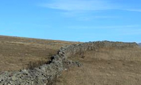 Hacı Abdullah duvarı, Çin Seddi'ne benzerliğiyle dikkati çekiyor