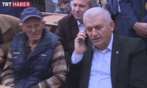 Başbakan'dan hastane ve taksi durağına ziyaret