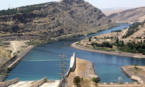 Atatürk Barajı çiftçinin sigortası oldu
