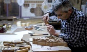 12 yaşından beri ahşaba hayat veriyor