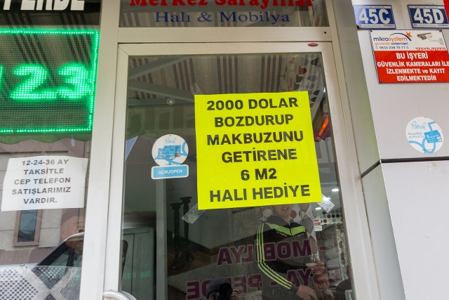 Dolar bozdurana halı bedava