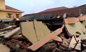 Endonezya’daki depremde ölü sayısı artıyor