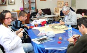 Engelliler el sanatları kursuyla motive oluyor