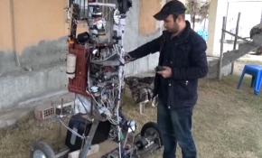 Hurda parçalarından robot tasarladı