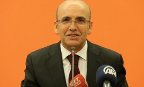 'Vatandaş temel kaynağını yastık altında tutmasın'