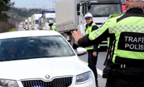 'Çakar lamba' kullanan araçlara ceza