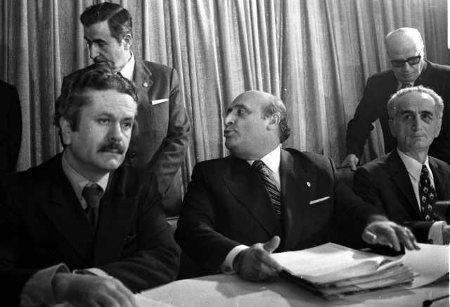 Eski TBMM Başkanı Sezgin hayatını kaybetti