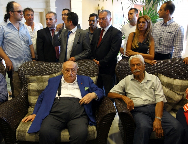 Eski TBMM Başkanı Sezgin hayatını kaybetti