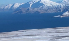 Maviyle beyazın buluştuğu kayak merkezi