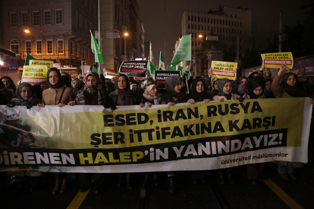 Rusya`nın İstanbul Başkonsolosluğu önünde `Halep` protestosu