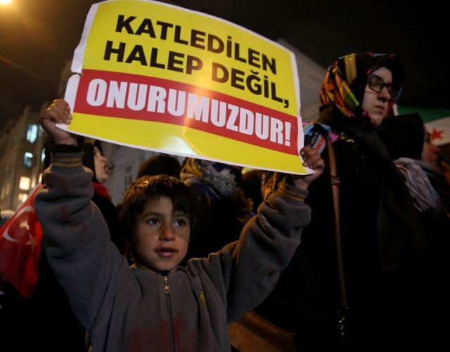 Rusya`nın İstanbul Başkonsolosluğu önünde `Halep` protestosu