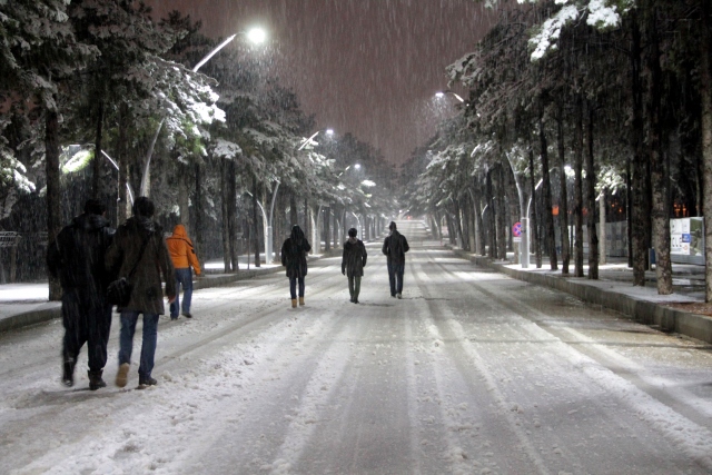 Elazığ`da eğitime kar engeli
