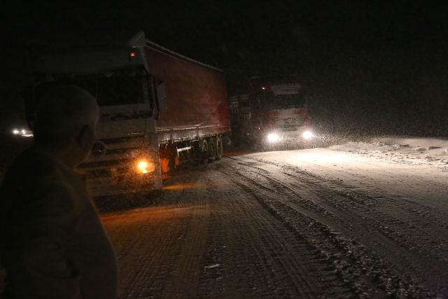 Bayburt`ta kar yağışı