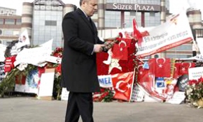 Gürcistan Başbakanı Giorgi Kvirikashvili Şehitler Tepesi'ni ziyaret etti