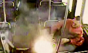 Elektronik sigara cebinde patladı