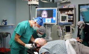 Navigasyon yardımıyla beyin ameliyatı