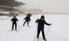 Futbol sahası kayak pistine dönüştürüldü
