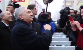 Başbakan'dan Sincanlılara ziyaret