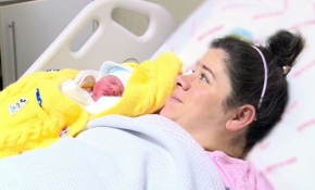 Önce kanseri yendi, sonra da çocuk sahibi oldu.