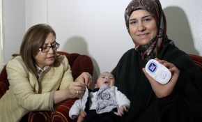 İşitme engelli ebeveynler artık bebeklerini "duyabilecek"