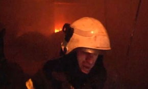 Mobilya imalathanesinde yangın