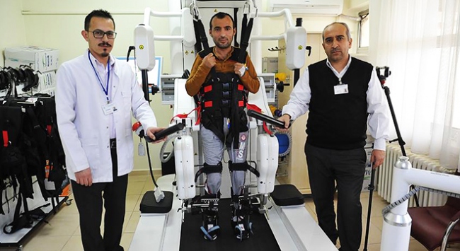 Robotik tedaviyle 3 haftada tekerlekli sandalyeden kurtuldu