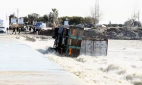 Derede mahsur kalan kamyon şoförü kurtarıldı
