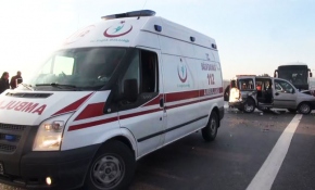 Zincirleme trafik kazası: 9 yaralı