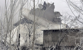 Kırgızistan'da kargo uçağı düştü. İşte kaza sonrası görüntüler