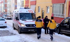 5 çocuk annesi bıçaklanarak öldürüldü