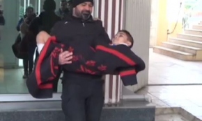 Suriyeli çocuklara yardım eli