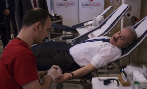 TBMM'den Kızılay'ın kan bağışı kampanyasına destek
