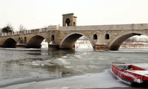 Tunca Nehri dondu