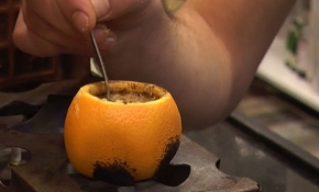 Portakal kabuğunda Türk kahvesi