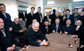 Başbakan Yıldırım'dan sürpriz ziyaret