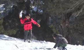 Antalya'da bir yanda güneş bir yanda kar