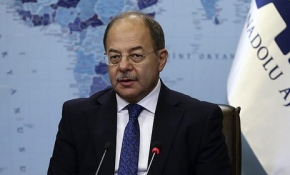 'Demokrasinin zedelendiğini söyleyenlere hayretle bakıyorum'