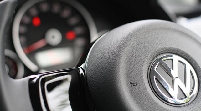 Volkswagen'in eski CEO'suna emisyon soruşturması