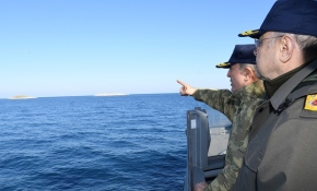 Orgeneral Akar Kardak'taydı