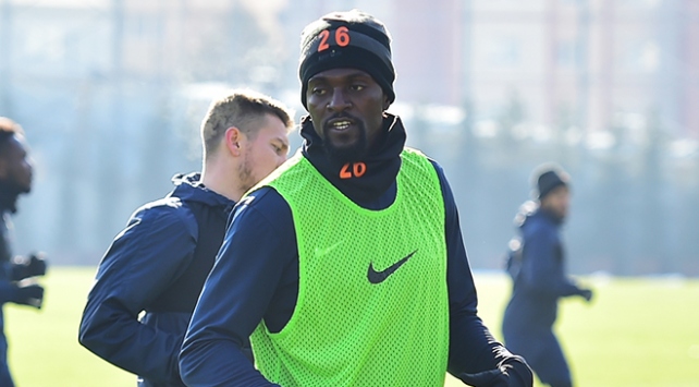 Adebayor ilk antrenmanına çıktı