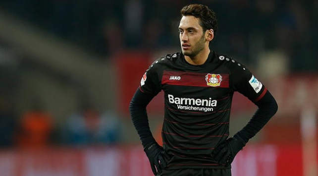 Hakan Çalhanoğlu'nun futboldan men cezasına onama