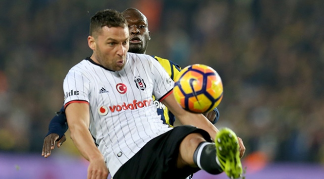 Beşiktaş, Tosic'in sözleşmesini 2020'ye kadar uzattı