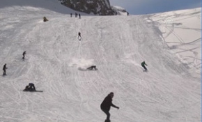 Hakkari snowboard keyfi yaşıyor