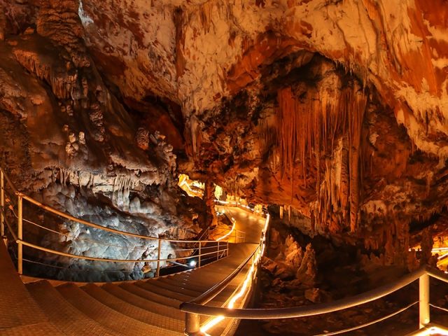 9. Kaplıca + Mağara + Şelale: Oylat / Bursa