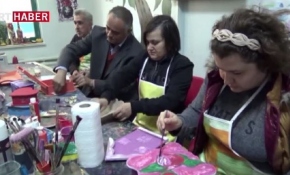 Sadece tedavi olmuyor, üretip para kazanıyorlar